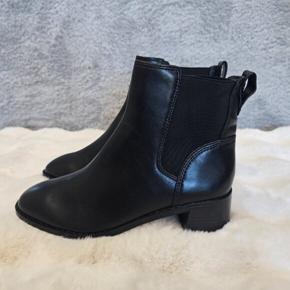 J. Crew Factory Chelsea Boot Women's Black Faux Leather CA774 NEW Size 7, 10 - Picture 2 of 11